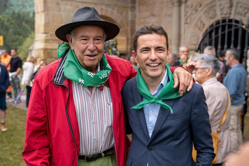 Antonio Arce Vela junto a Pedro Casares
