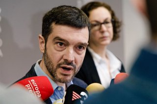 El ministro de Derechos Sociales, Consumo y Agenda 2030, Pablo Bustinduy, ofrece una rueda de prensa, en la sede del Ministerio, a 23 de marzo de 2026, en Madrid (España).