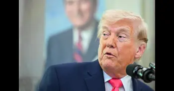 Trump asegura que Irán le ha hecho un "regalo muy grande" en relación con el estrecho de Ormuz