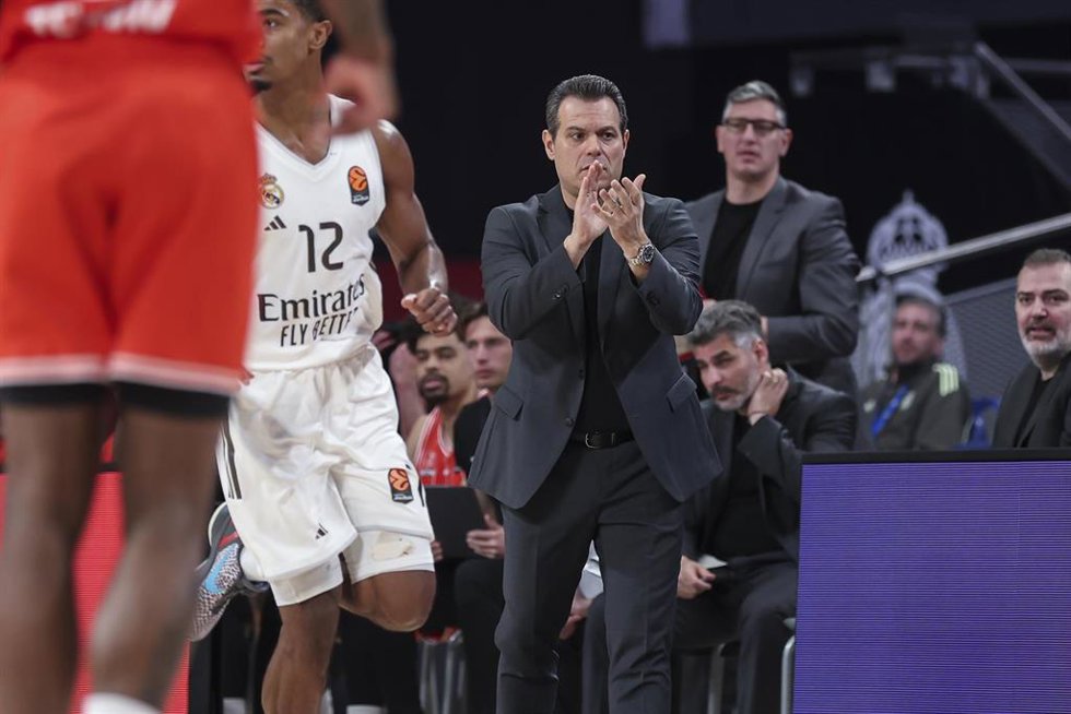 Dimitris Itoudis, entrenador del Hapoel IBI Tel Aviv.