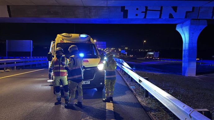 Herido grave un hombre de 51 años tras sufrir un atropello al bajarse del coche por un accidente previo en Leganés.