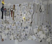 Detienen a dos personas en Ames (A Coruña) por varios delitos de robo con fuerza