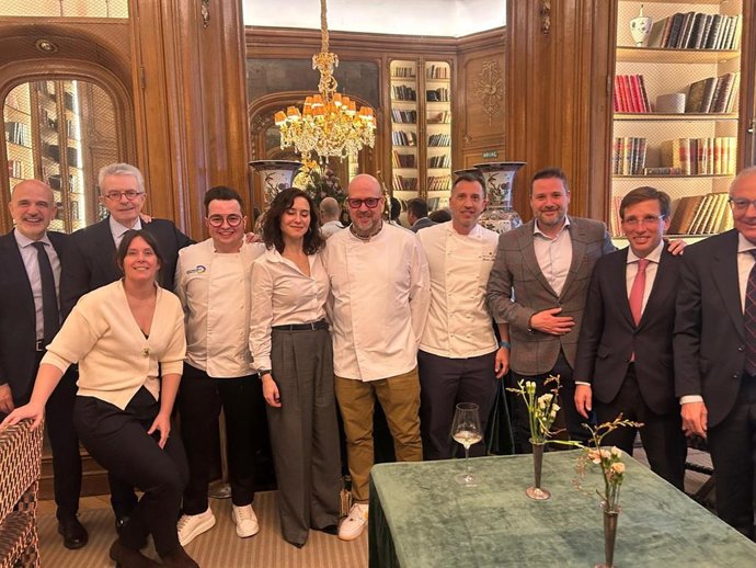 El alcalde de Tudela, Alejandro Toquero, presenta en Madrid las Fiestas de la Verdura en un acto con la presidenta de la Comunidad de Madrid, Isabel Díaz Ayuso, y el alcalde de la capital, José Luis Martínez Almeida.