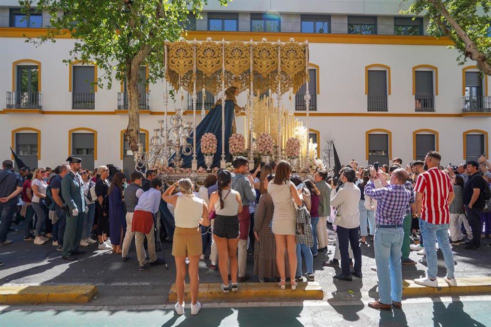 Archivo - Palio de la Virgen de Consolación de La Hermandad de la Sed por la Avenida Luis Montoto 