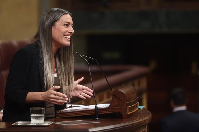 La portavoz de Junts en el Congreso, Miriam Nogueras, durante una sesión de control al Gobierno, en el Congreso, a 25 de marzo de 2026, en Madrid (España). Sánchez y Feijóo se miden este miércoles en el Pleno del Congreso en plena escalada por la guerra d