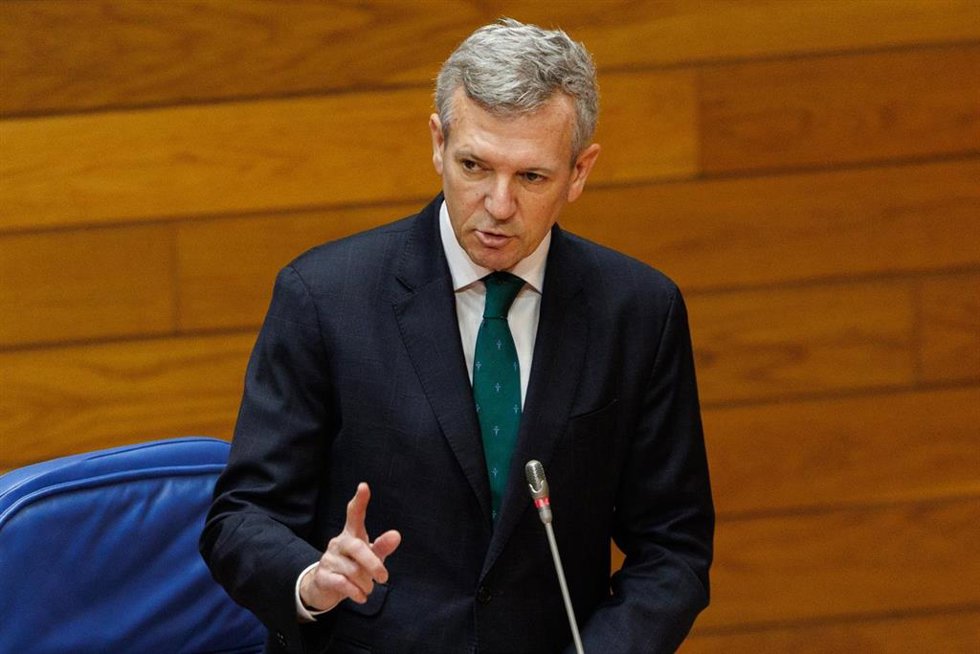 El presidente da Xunta, Alfonso Rueda, en el pleno.