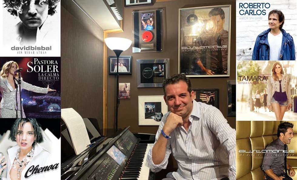 El compositor José Abraham, en su estudio.