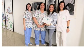 Investigadoras del Hospital Juan Ramón Jiménez de Huelva, premiadas por la mejor comunicación de enfermería otorgado por la Sociedad Española de Enfermería Neonatal (SEEN).