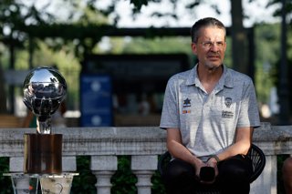 Archivo - Pedro Martinez, head coach of Valencia Basket, attends during the Presentation of the Final Playoff of Liga ACB Endesa 2024-25 at Centro Cultural Casa de Vacas on June 19, 2025 in Madrid, Spain.