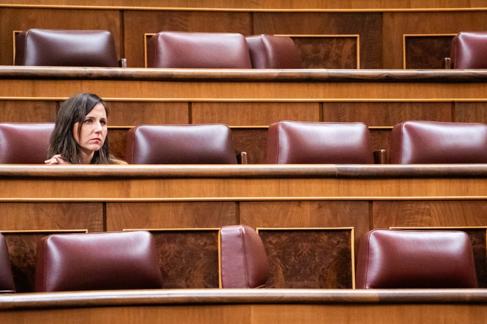 La secretaria general de Podemos, Ione Belarra, durante una sesión de control al Gobierno, en el Congreso, a 25 de marzo de 2026, en Madrid (España).
