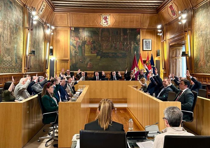 Imagen del pleno de la Diputación de León celebrado este miércoles en el Palacio de los Guzmanes.