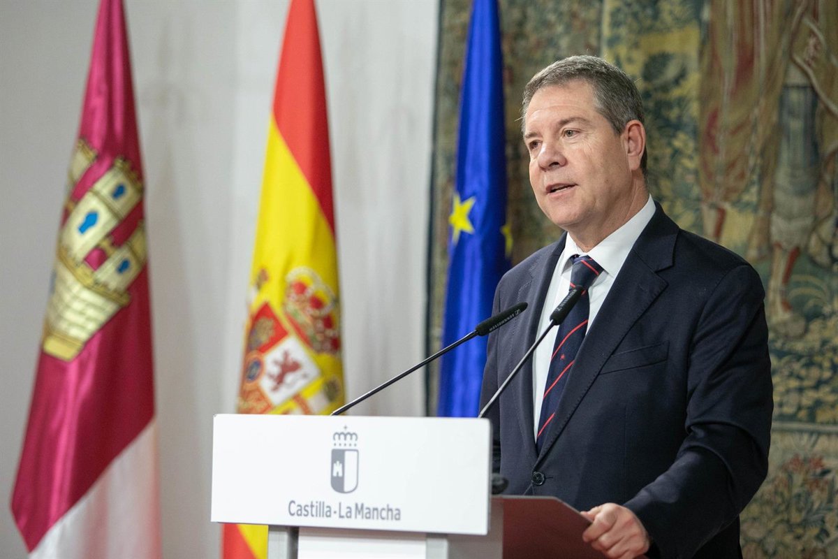 García-Page afea a Cospedal, que se  cebó  en C-LM y cuyo director general fue  el número dos de Villarejo 