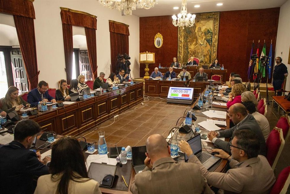 Archivo - El Pleno de la Diputación de Córdoba en una imagen de archivo.
