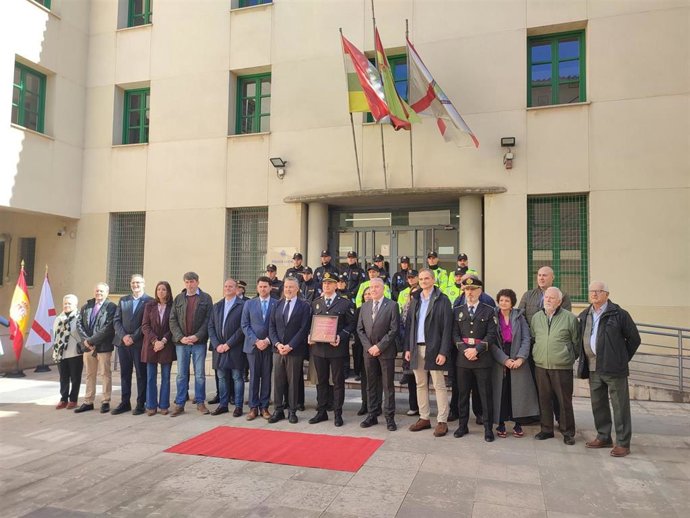 Hermandad de Cofradías de Logroño homenajea a Policía Local por su "importante trabajo" en desarrollo de la Semana Santa
