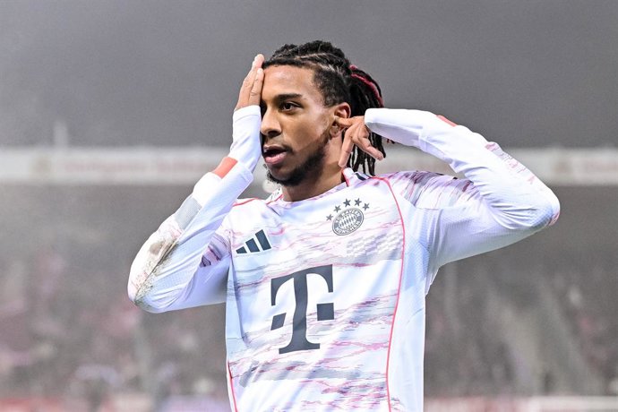 Archivo - 21 December 2025, Baden-Wuerttemberg, Heidenheim: Bayern Munich's Michael Olise celebrates scoring his side's second goal during the German Bundesliga soccer match between 1. FC Heidenheim and Bayern Munich at Voith-Arena. Photo: Harry Langer/dp