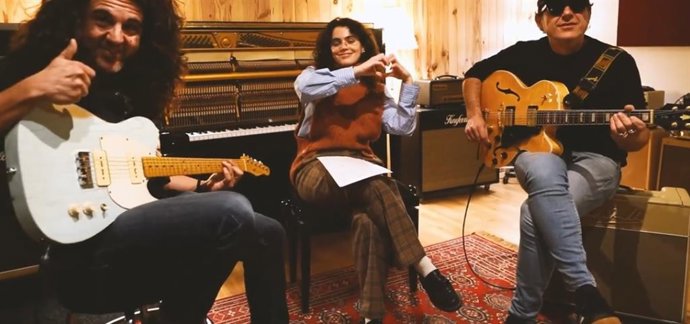 La banda Ramonets llança 'Seguirem Cantant', el primer single d'avançament que marca l'inici del seu àlbum de 10 aniversari en què col·labora amb La Maria.