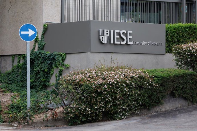 Archivo - Façana de l'escola IESE Business School a Madrid 