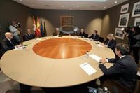 Mañueco y Pollán coinciden en un pacto "más concreto" que el de 2022, PP busca gobernar en solitario y Vox quiere entrar