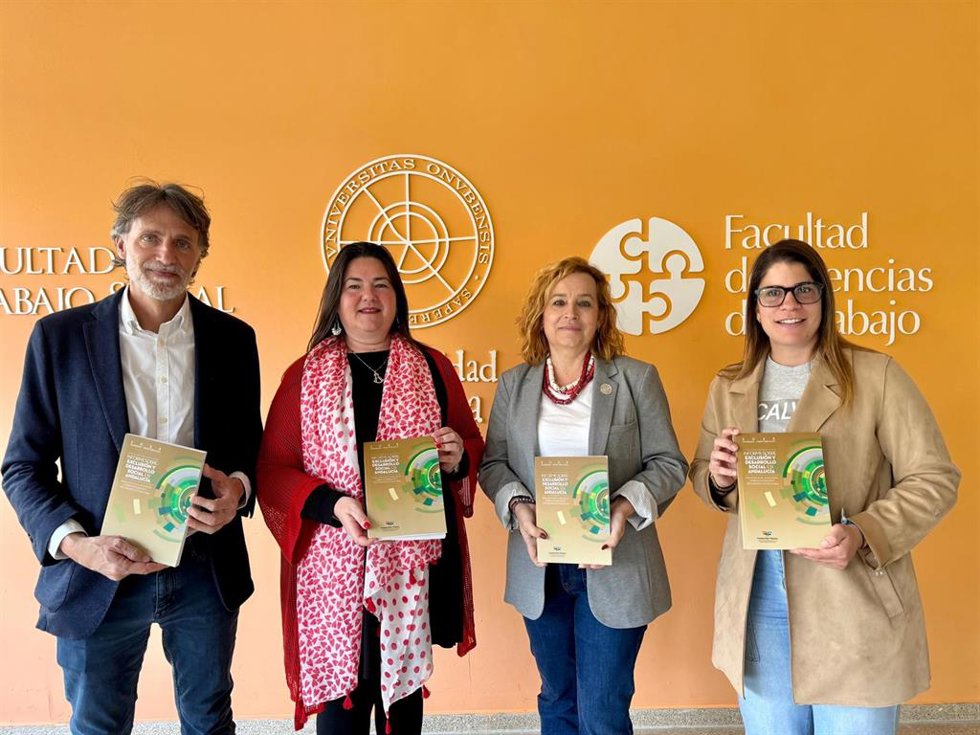 Presentación en Huelva del Informe Foessa (Fomento de Estudios Sociales y de Sociología Aplicada) de Cáritas.