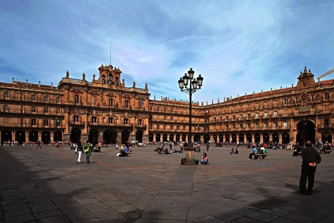 Archivo - Plaza Mayor de Salamanca. Turismo en Salamanca. Turistas en Salamanca.