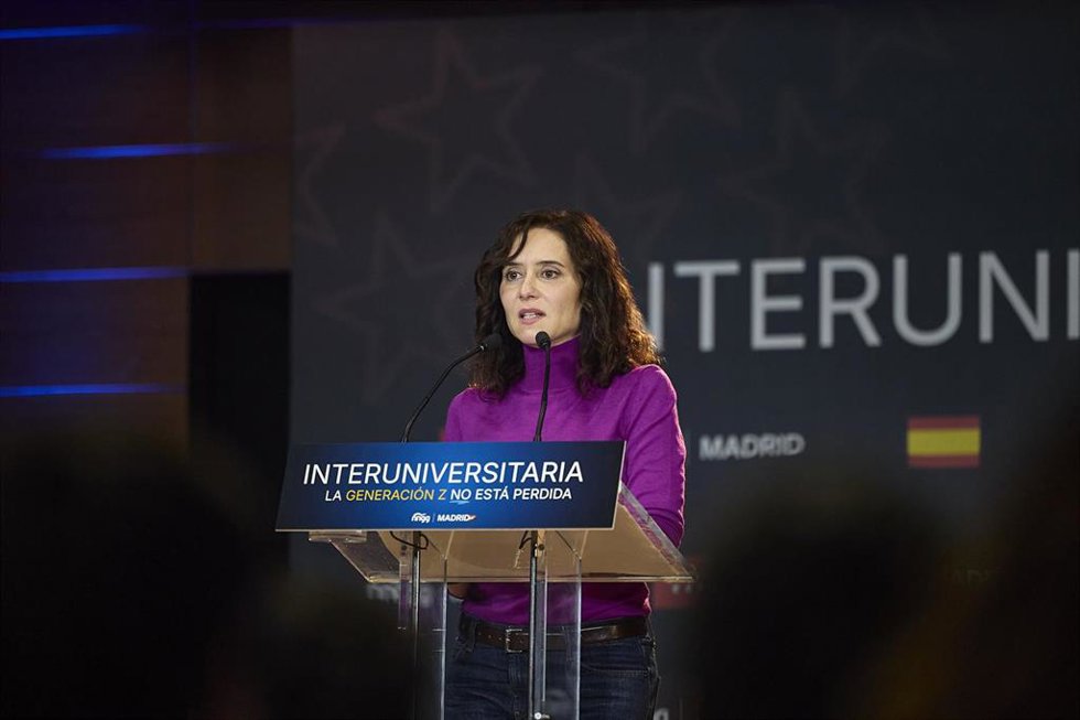 La presidenta de la Comunidad de Madrid, Isabel Díaz Ayuso, en la II Jornada Interuniversitaria de Nuevas Generaciones del PP de Madrid