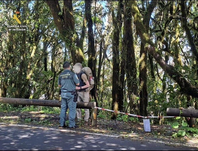 La Guardia Civil localiza a un grupo de turistas en la zona de Laguna Grande en pleno paso de la borrasca 'Therese'