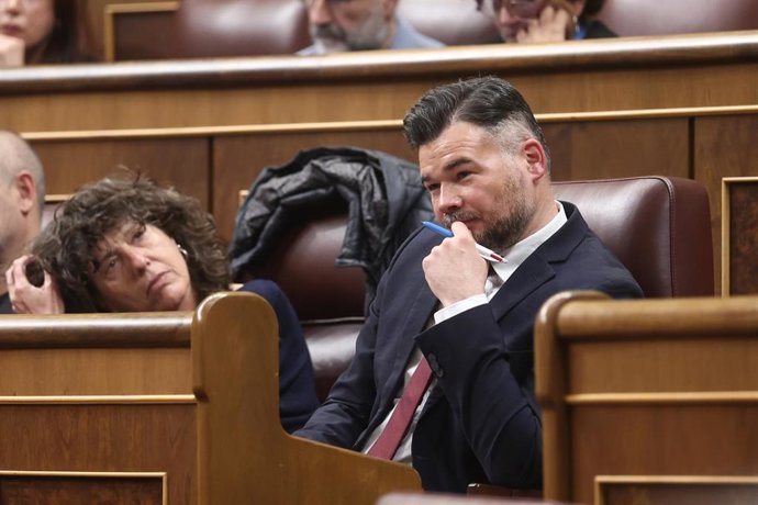 El portavoz de ERC en el Congreso, Gabriel Rufián, durante una sesión de control al Gobierno, en el Congreso, a 25 de marzo de 2026, en Madrid (España). 
