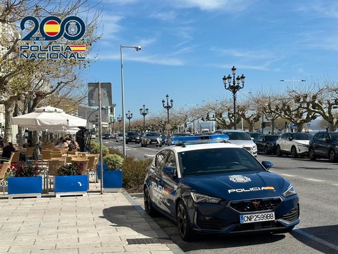 Dos detenidos por robar en una tienda de tecnología y agredir a los policías
