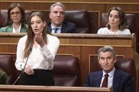El PP despide a Montero de ministra afeando su "soberbia" tras presumir de poder y ella replica: Tienen "miedo" al 17M