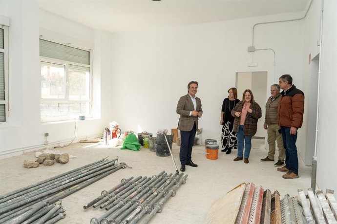 Visitaa  las antiguas escuelas de Las Presas.