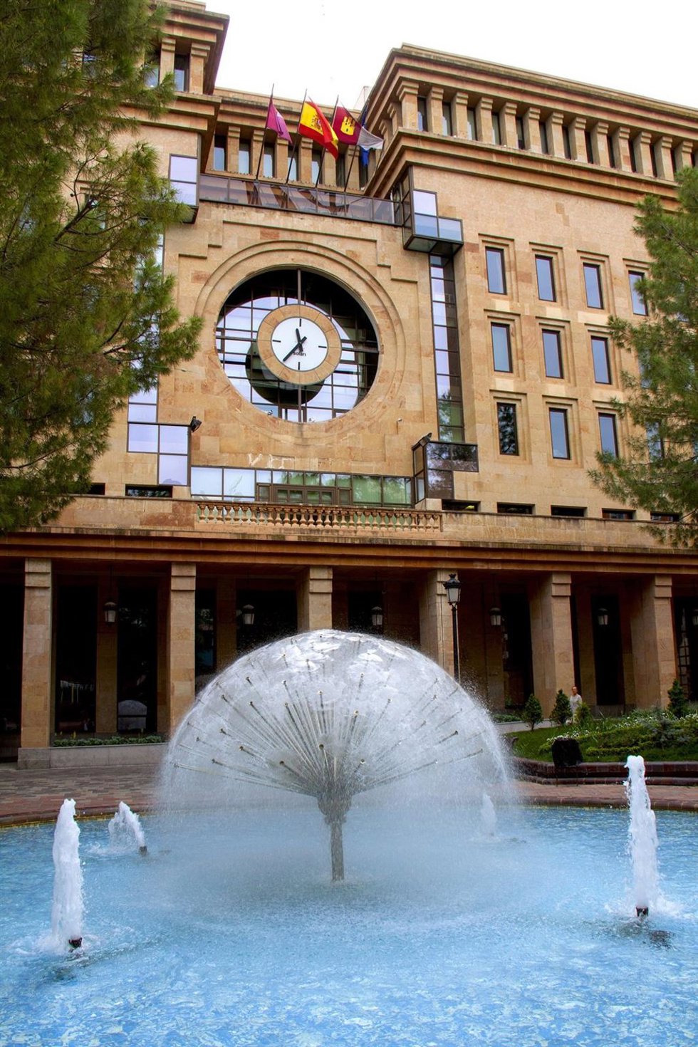 Archivo - Fachada del Ayuntamiento de Albacete.