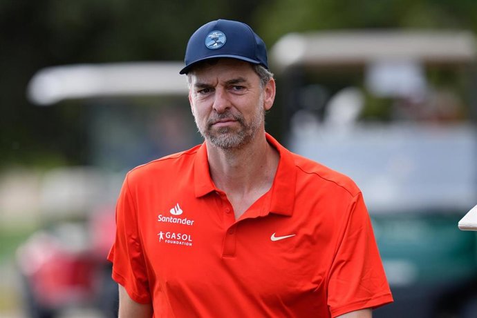 Archivo - Pau Gasol, ex jugador de baloncesto español, en un evento de Santander.