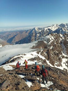 Cuatro sevillanos en su ascenso a cuatro cumbres.