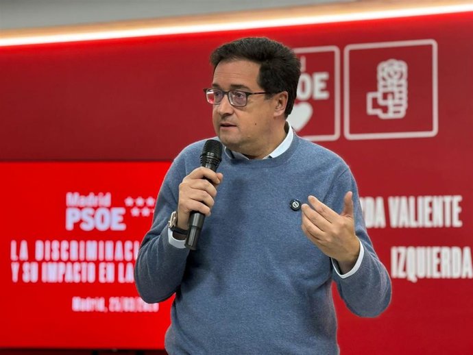 El Secretario General Del PSOE-M Y Ministro Para La Transformación Digital Y De La Función Pública, Óscar López