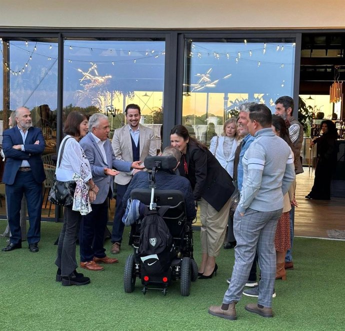 La Diputación de Huelva respalda el acuerdo de colaboración solidaria suscrito por la Asociación Andaluza de Esclerosis Lateral Amiotrófica (ELA Andalucía) con Bodegas MAM.