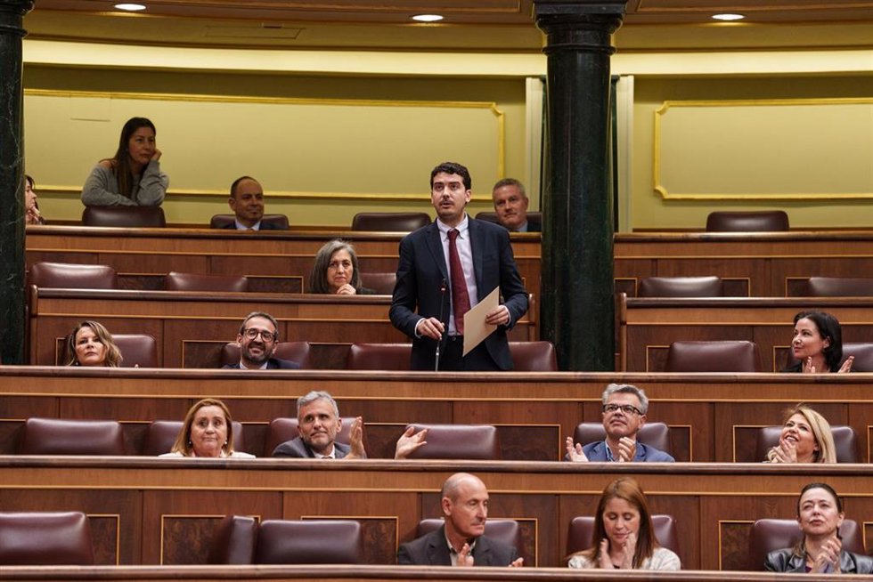 El diputado del PSOE Pepe Mercadal durante una sesión de control al Gobierno, en el Congreso de los Diputados.
