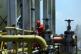 Archivo - Refinería El Palito de PDVSA, en Puerto Cabello, estado de Carabobo