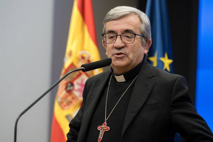 Archivo - El presidente de la Confederación Episcopal Española, Luis Argüello