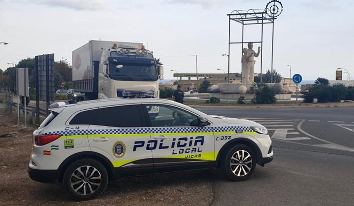 Una patrulla de la Policía Local de Vícar (Almería).
