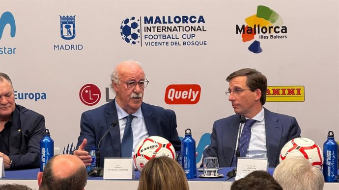Acto de presentación Vicente del Bosque Football Academy