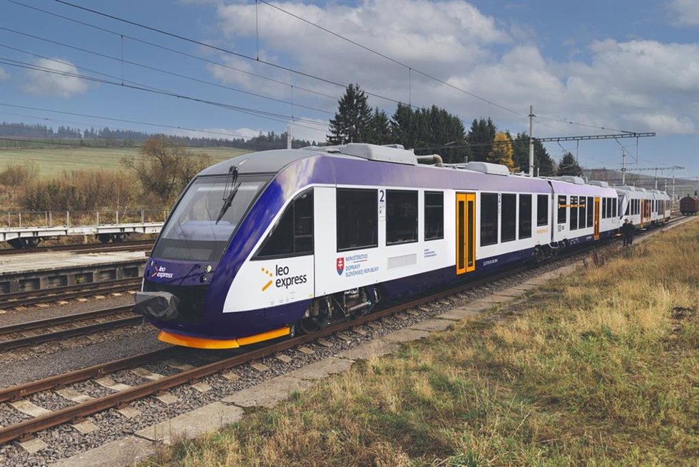 Archivo - Tren de Leo Express (Renfe)