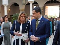 Susana Díaz critica que el PP "manosee la figura" de Felipe González, que "es historia del PSOE y de España"