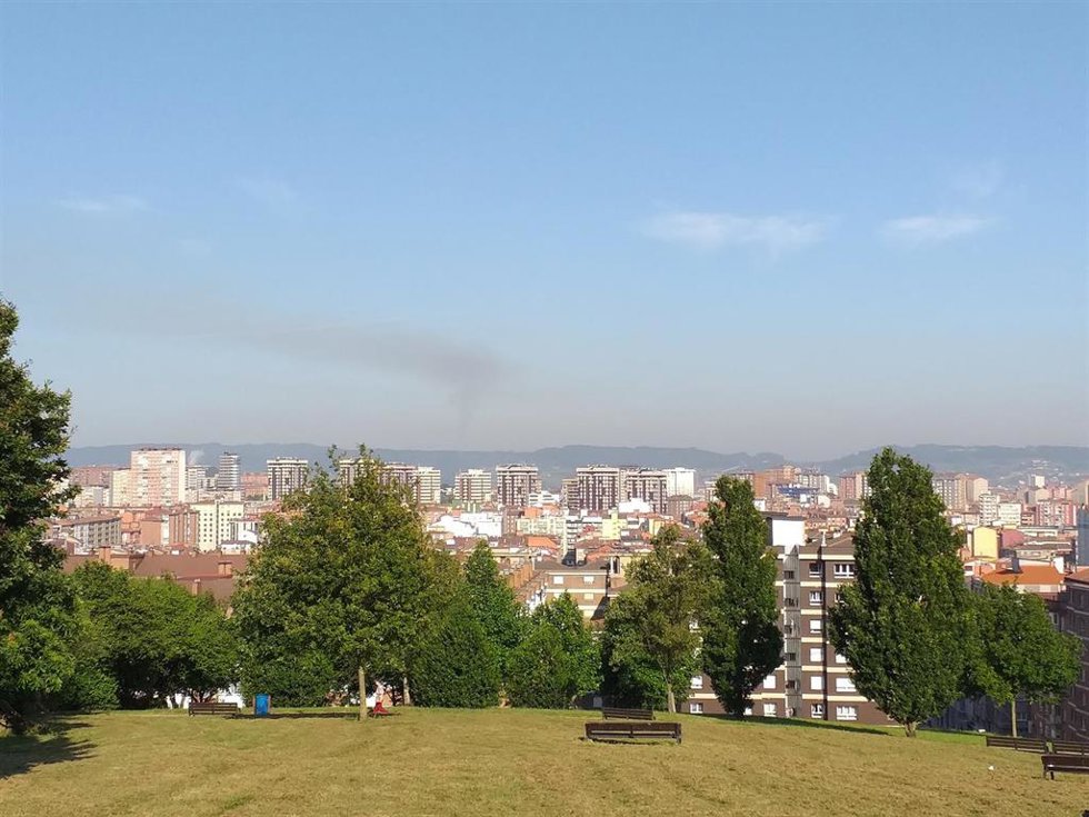 Archivo - Nube negra vista desde el parque de los Pericones (Archivo)