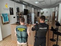 Siete detenidos acusados de tráfico de drogas en asociaciones cannábicas de Torrevieja (Alicante)