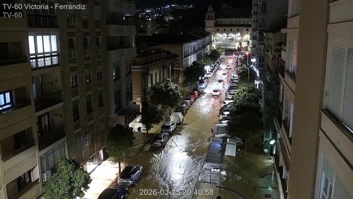 Rotura en la red arterial de abastecimiento en la calle Pedro de Quejana de Málaga