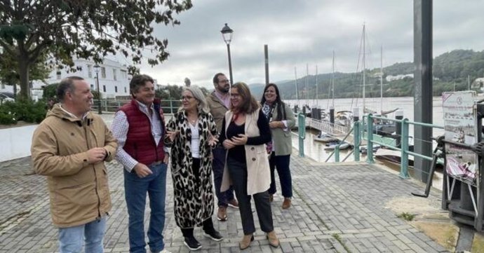 Visita de miembros del PSOE a Sanlúcar de Guadiana (Huelva).