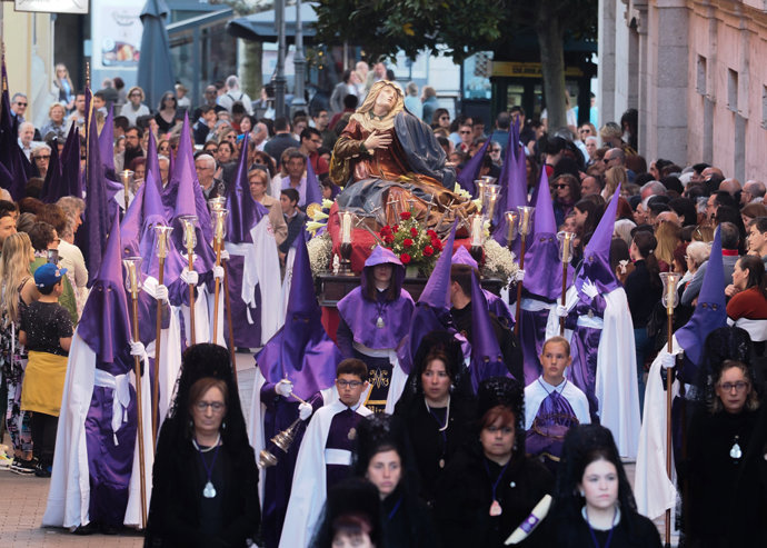La Junta descarta retirar la calificación de interés turístico a las semanas santas por cuestiones de igualdad El paso de la Virgen de la Amargura durante la procesión de la Cofradía del Descendimiento y Santo Cristo de la Buena Muerte, a 6 de abril de 2023, en Valladolid, Castilla y León (España).