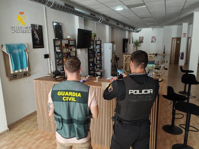 Set detinguts acusats de tràfic de drogues en associacions cannàbiques de Torrevella