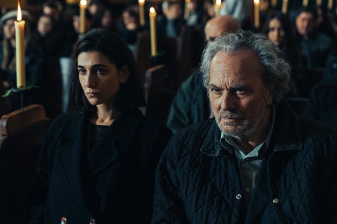 Archivo - LOS CREYENTES. Stéphanie Magnin as Ruth, Jose Coronado as Martín in LOS CREYENTES. Cr. Matias Uris/Netflix  2025