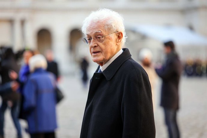 Archivo - January 5, 2024, PARIS, France, FRANCE: Paris, France le 05 janvier 2024 - Hommage national a M. Jacques Delors dans la cour d honneur de l Hotel national des Invalides - National tribute to Mr. Jacques Delors in the courtyard of the Hotel natio